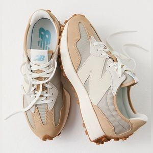 New Balance 327 Sneakers